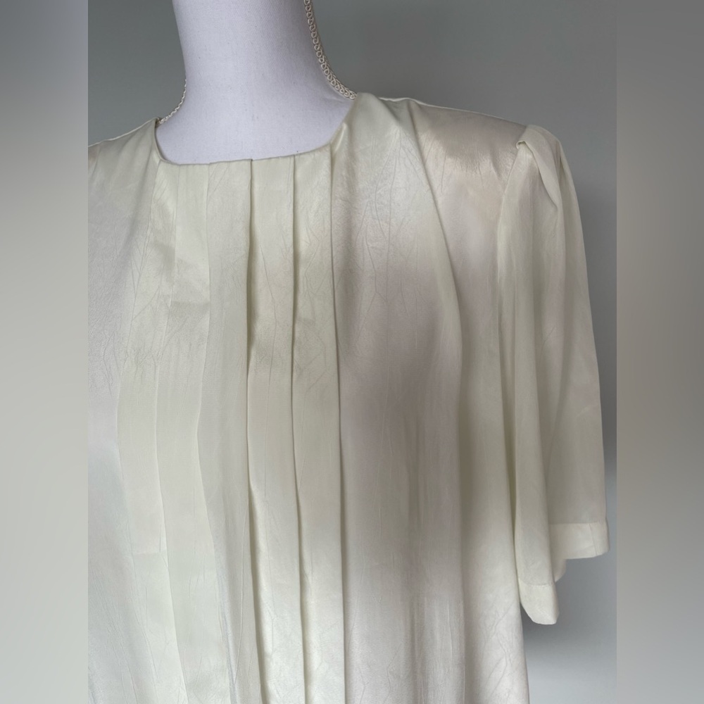 Vintage Michelle Stuart Blouse | Pleated Front | Size L | EUC - Picture 2 of 10
